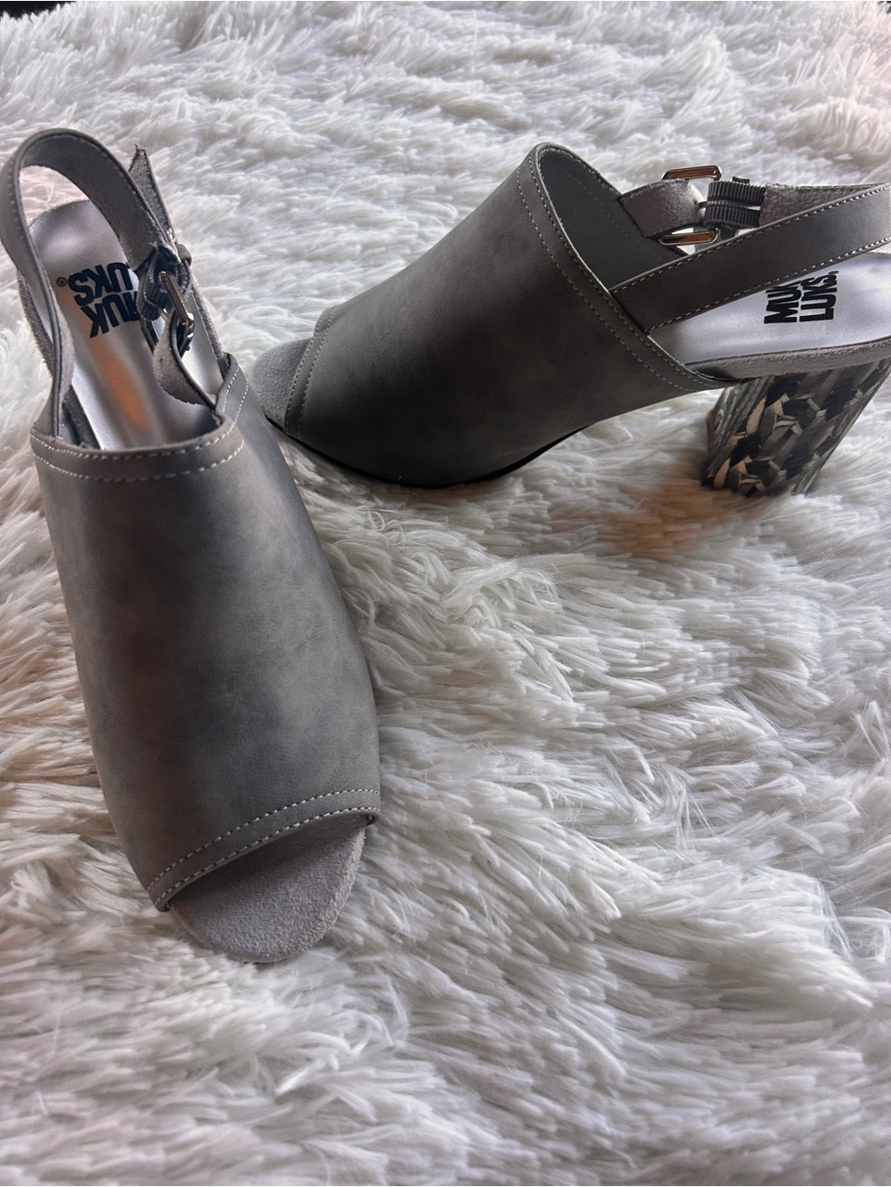 Muk Luks Gray Open-Toe Slingback Mule with Patterned Block Heel NWOT - Size 9